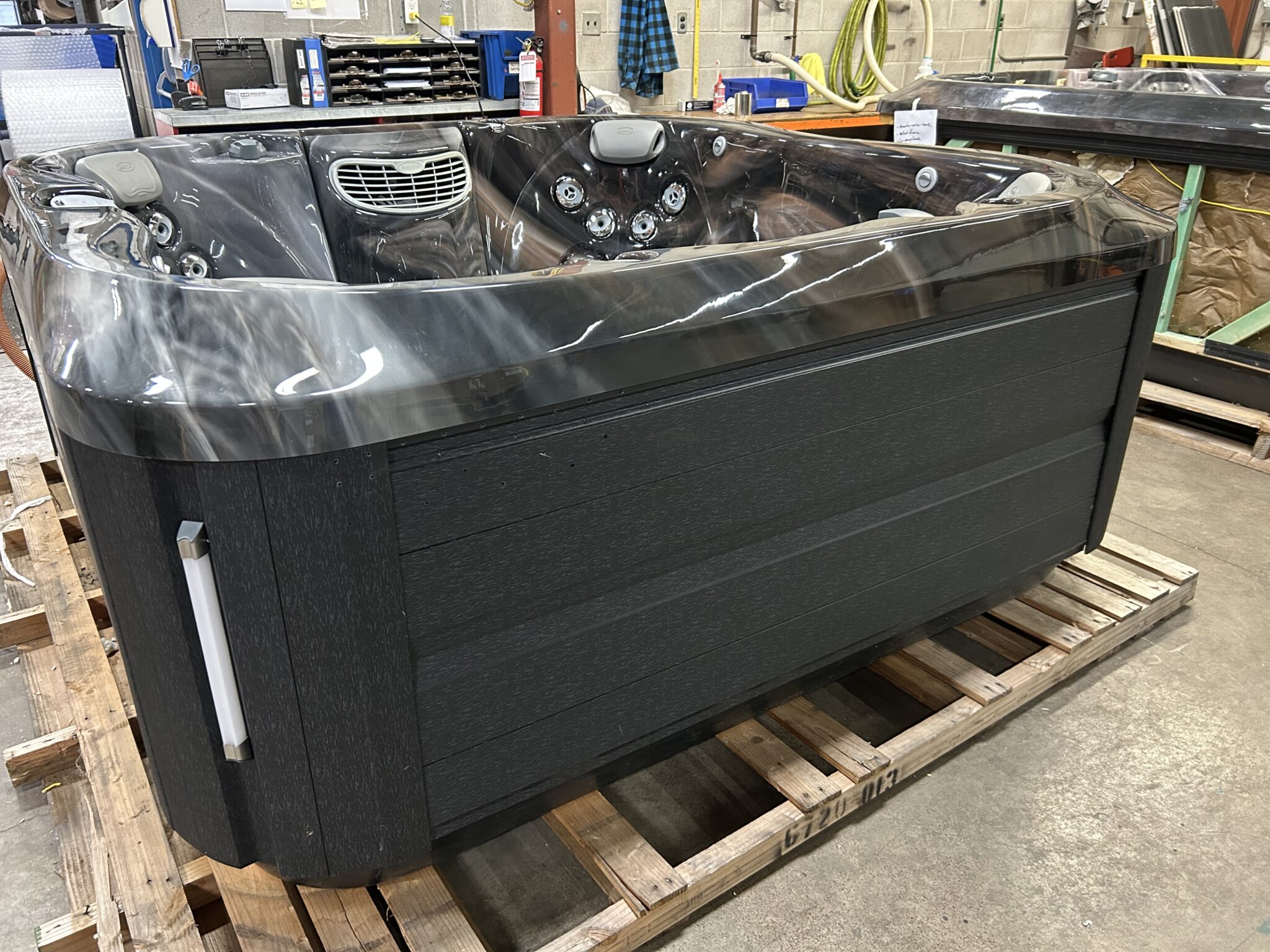 Jacuzzi® J-345™ - UJ100916076 - Image 11