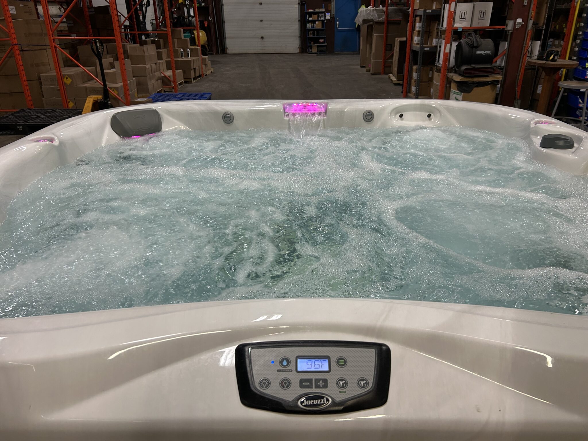 Jacuzzi® J-335™ - UJ100926434 - Image 9