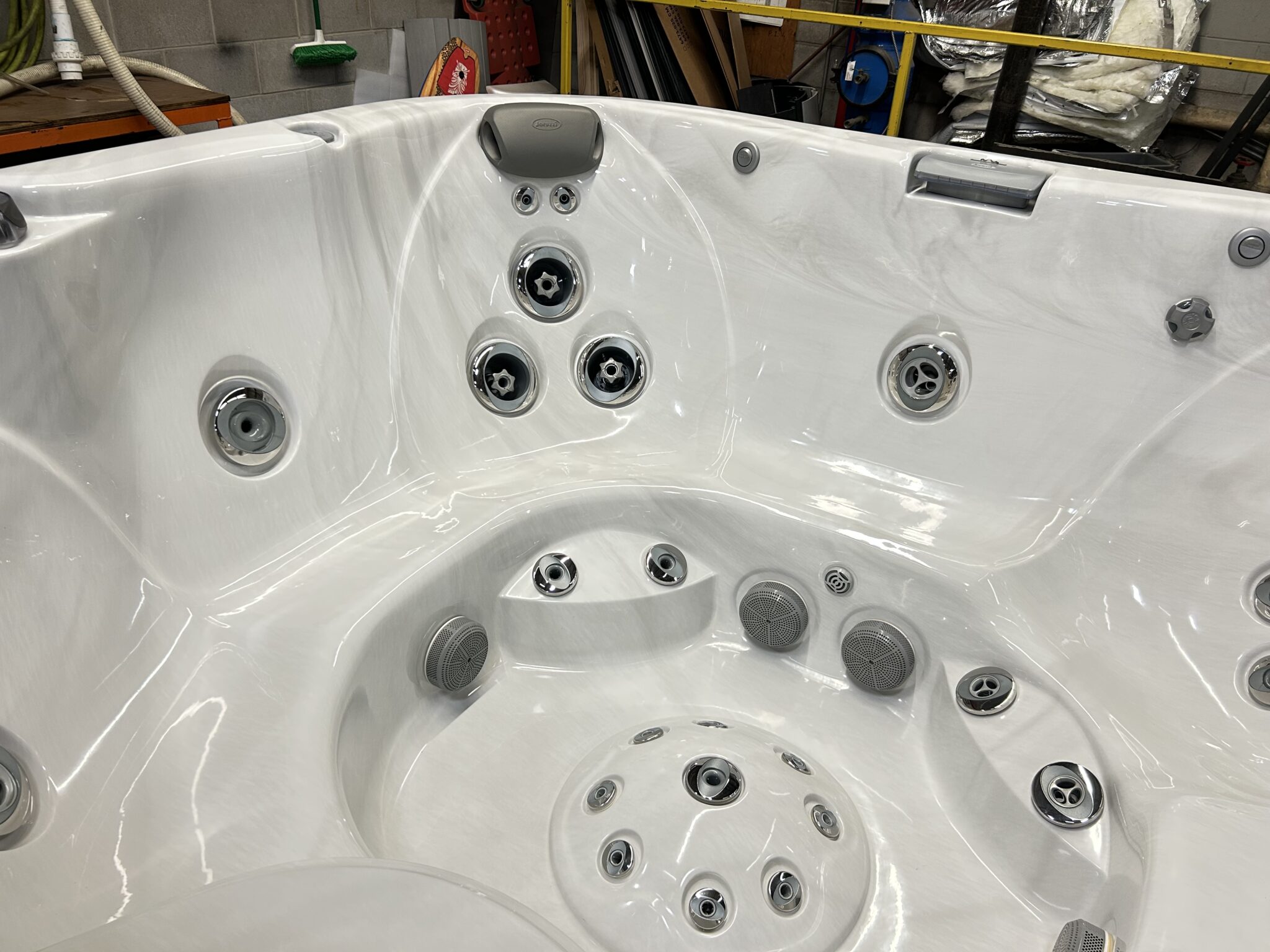 Jacuzzi® J-365™ - UJ100892246 - Image 6