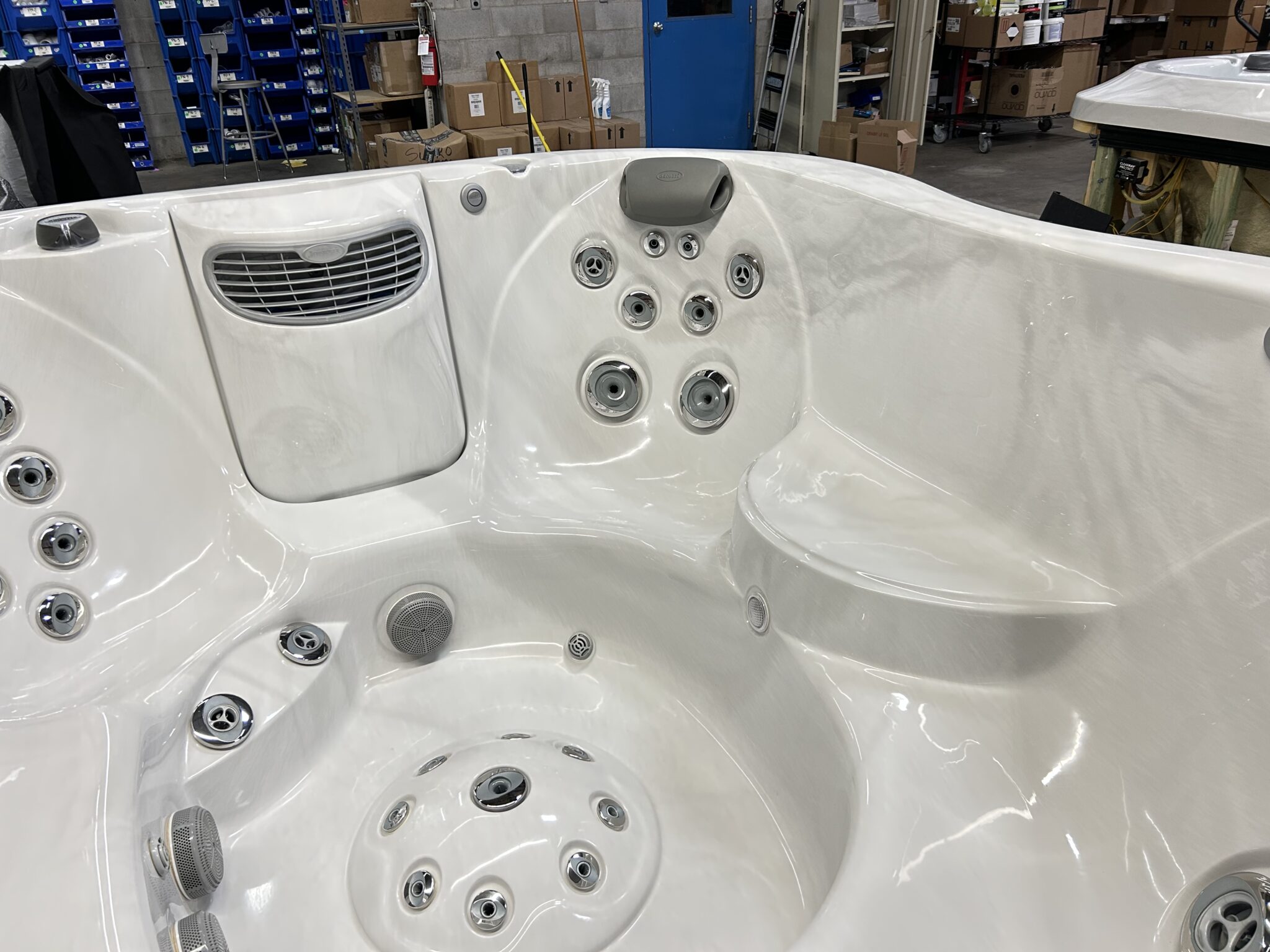 Jacuzzi® J-365™ - UJ100892246 - Image 7