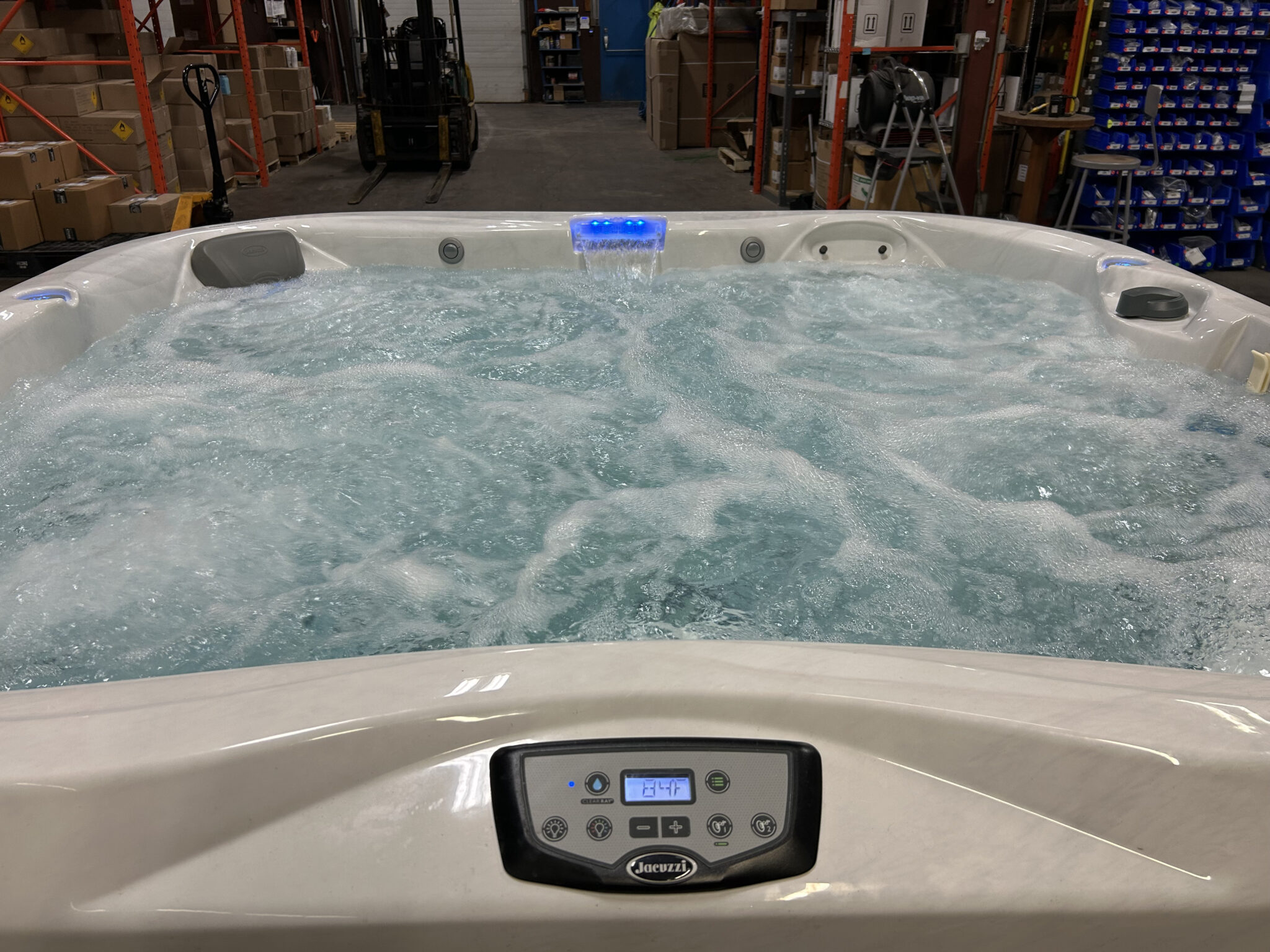 Jacuzzi® J-355™ - UJ100864088 - Image 4