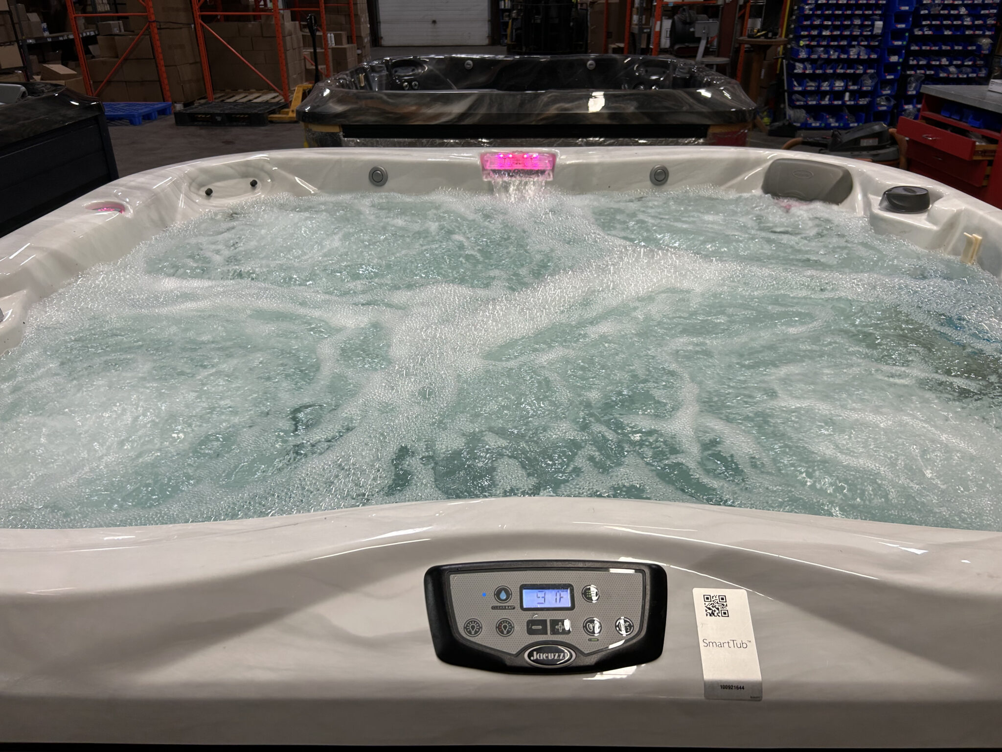 Jacuzzi® J-365™ - UJ100921644 - Image 4
