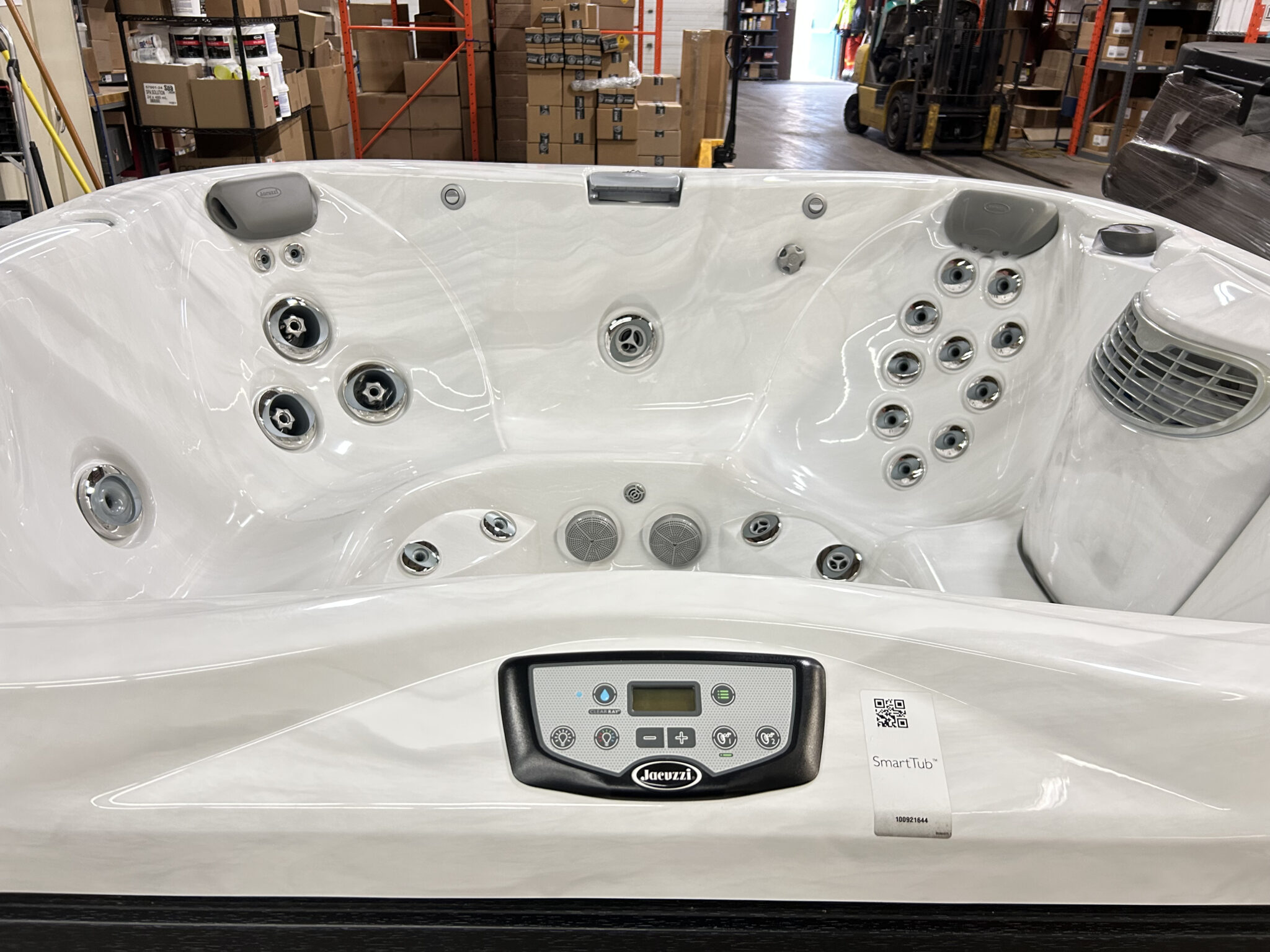 Jacuzzi® J-365™ - UJ100921644 - Image 5