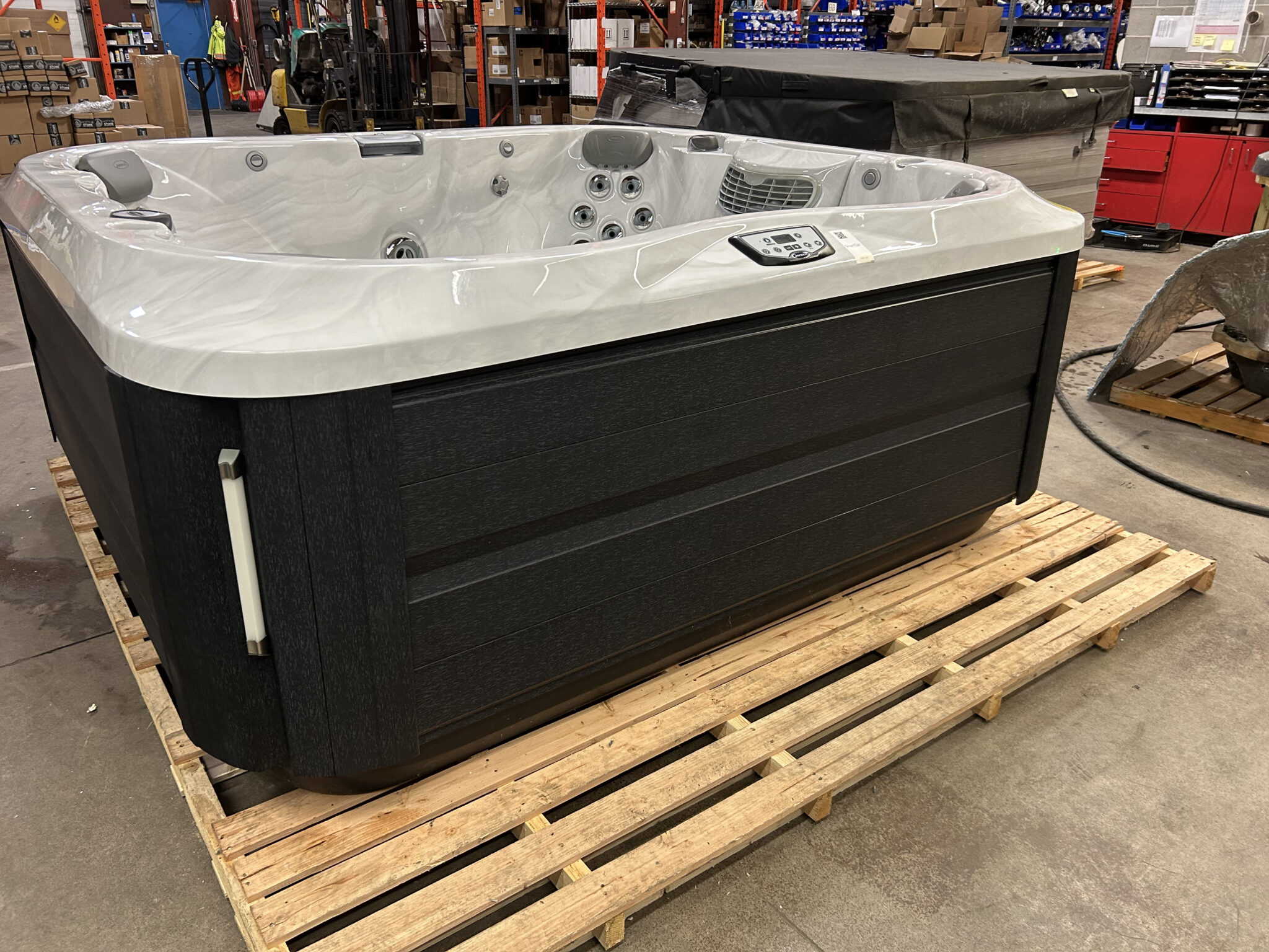 Jacuzzi® J-365™ - UJ100921644 - Image 2