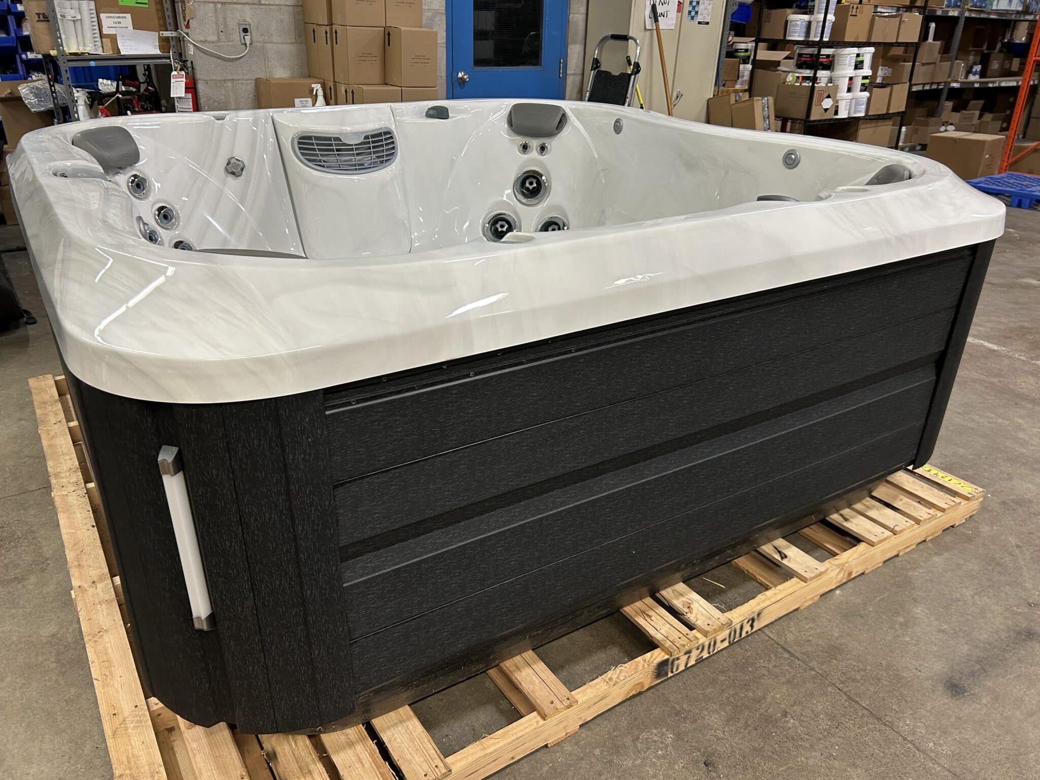 Jacuzzi® J-385™ - UJ100925414 - Image 2