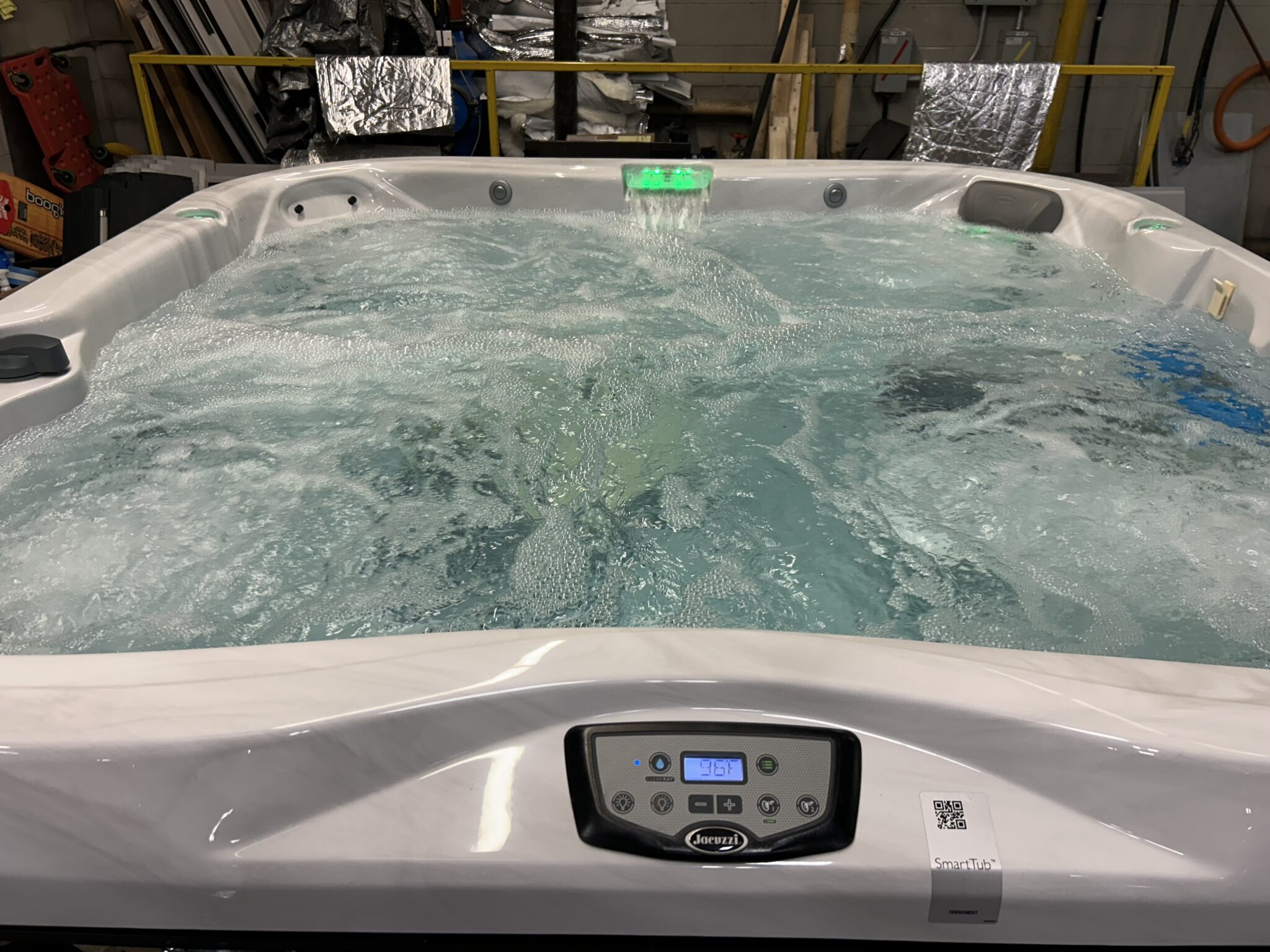 Jacuzzi® J-385™ - UJ100926057 - Image 4