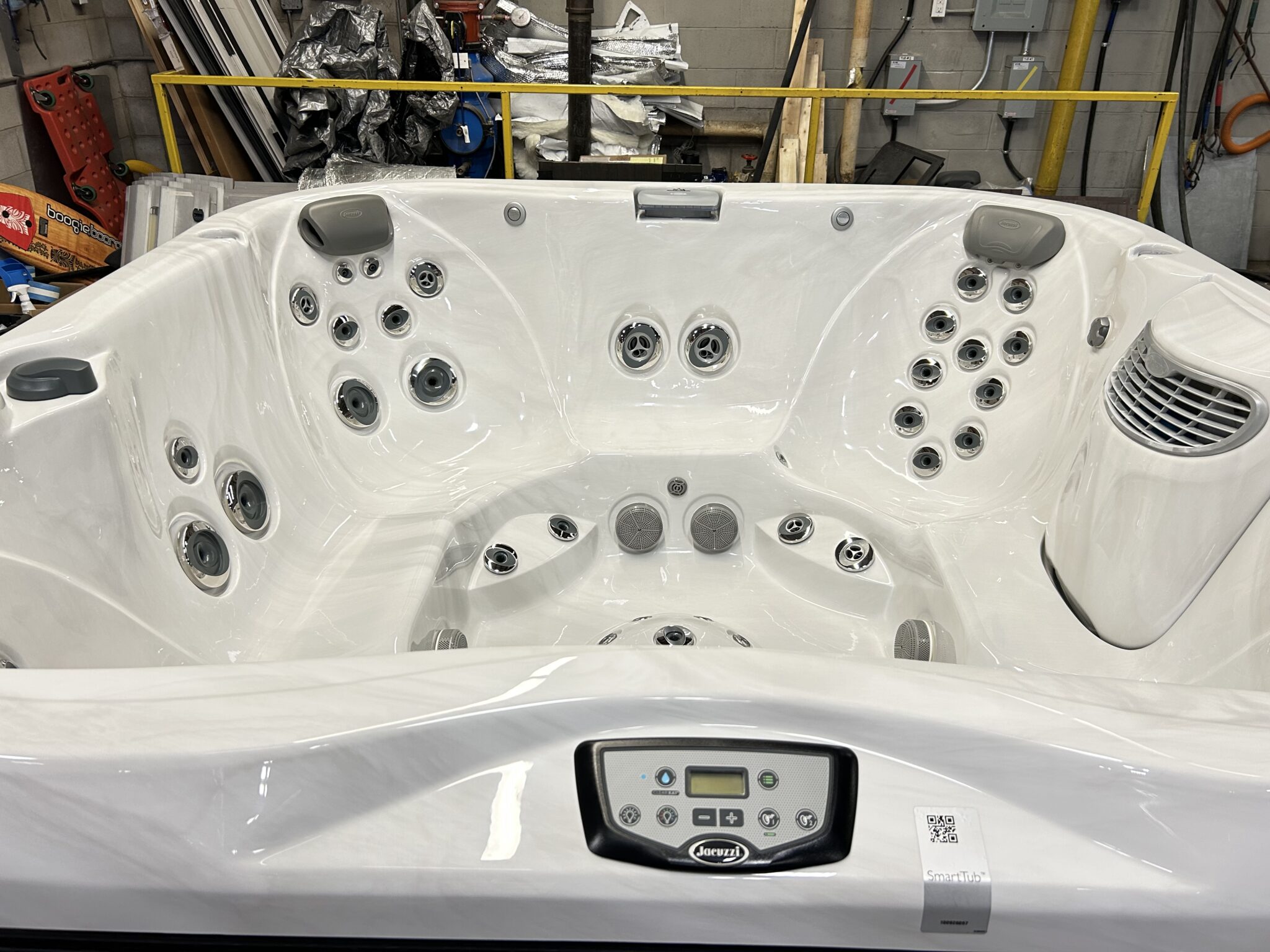 Jacuzzi® J-385™ - UJ100926057 - Image 8