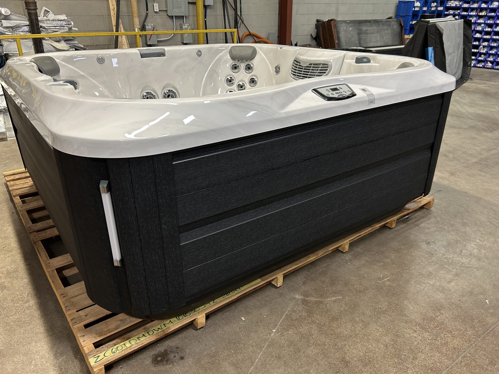 Jacuzzi® J-385™ - UJ100926057 - Image 2