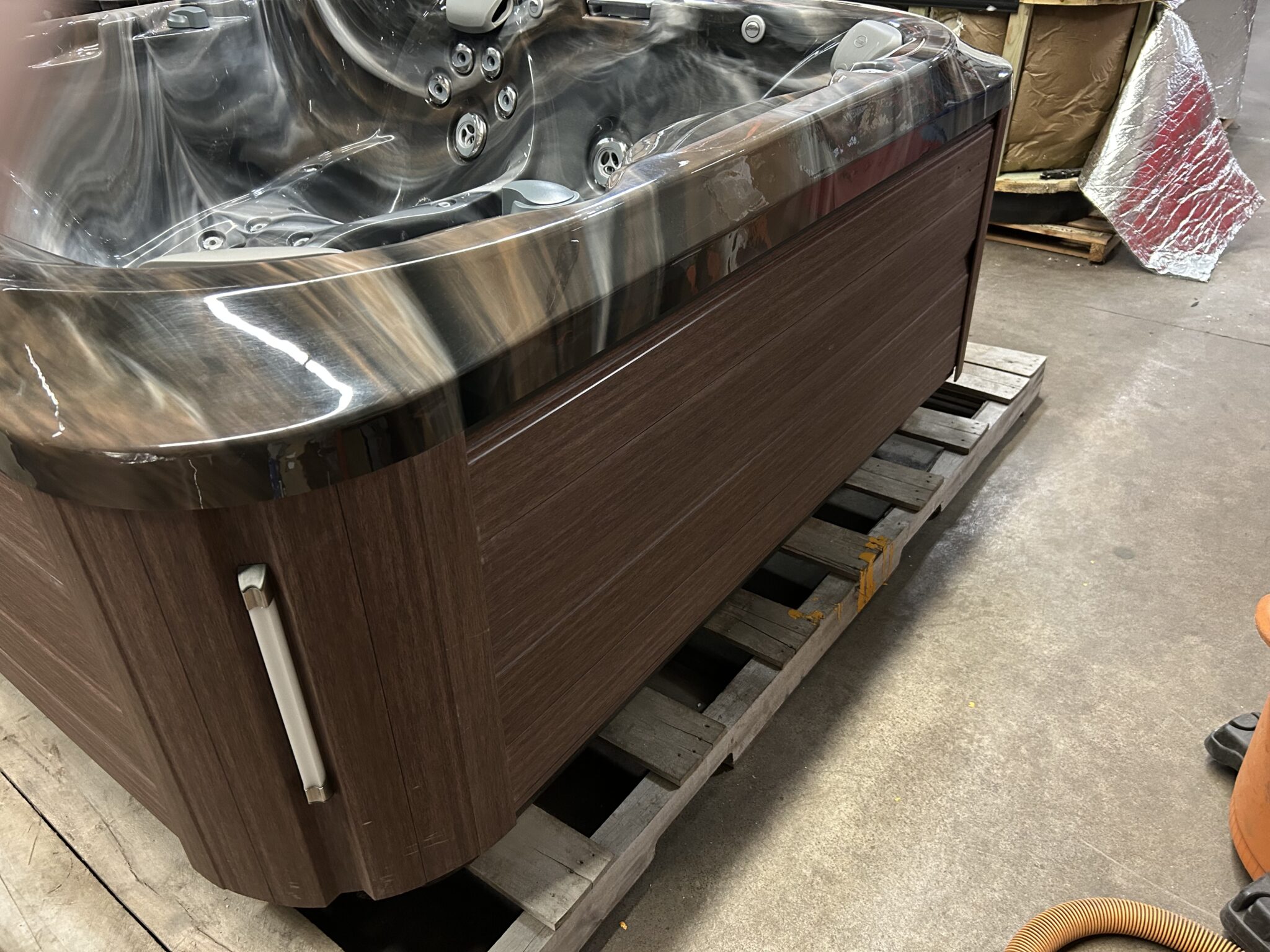 Jacuzzi® J-335™ - UJ100927013 - Image 2