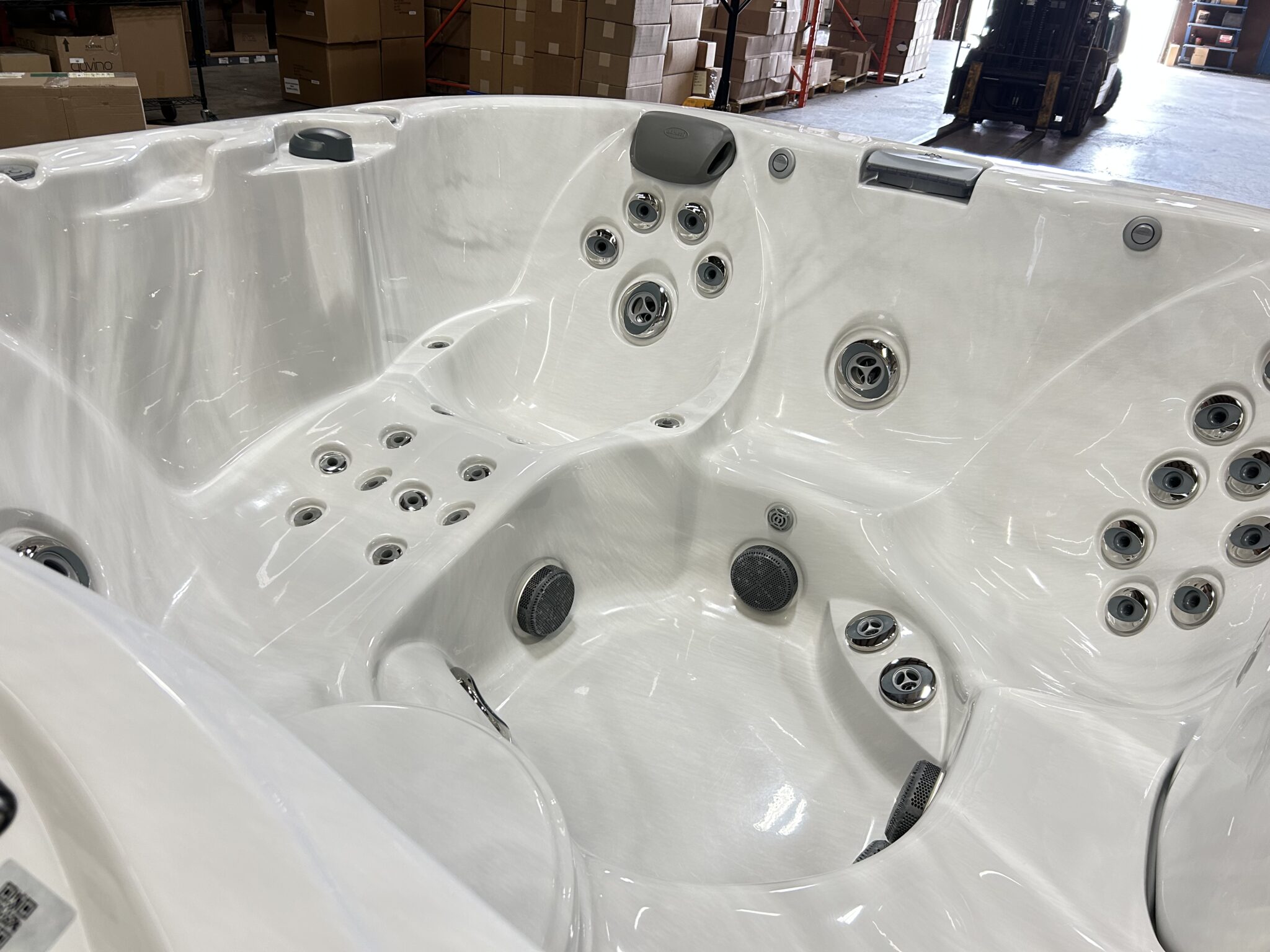 Jacuzzi® J-335™ - UJ100911907 - Image 7