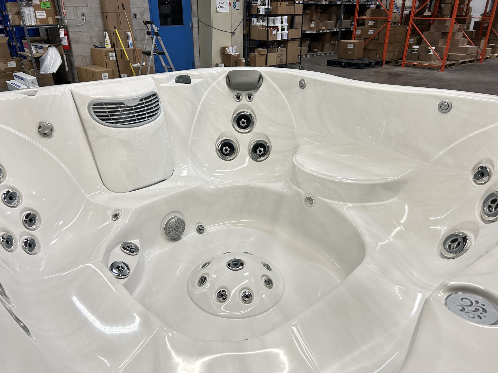 Jacuzzi® J-385™ - UJ100923473 - Image 7
