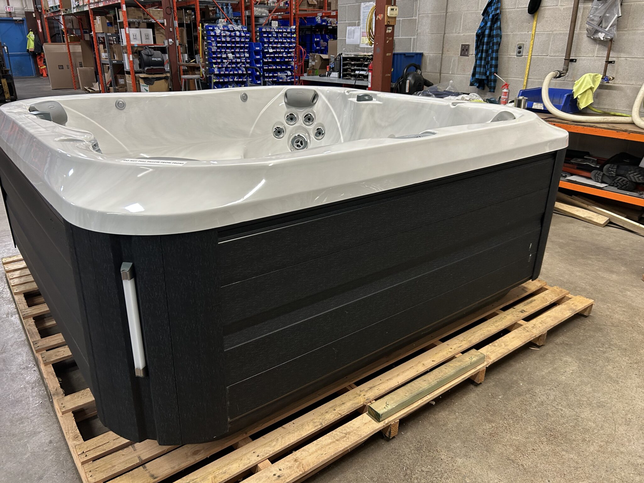 Jacuzzi® J-385™ - UJ100923473 - Image 3