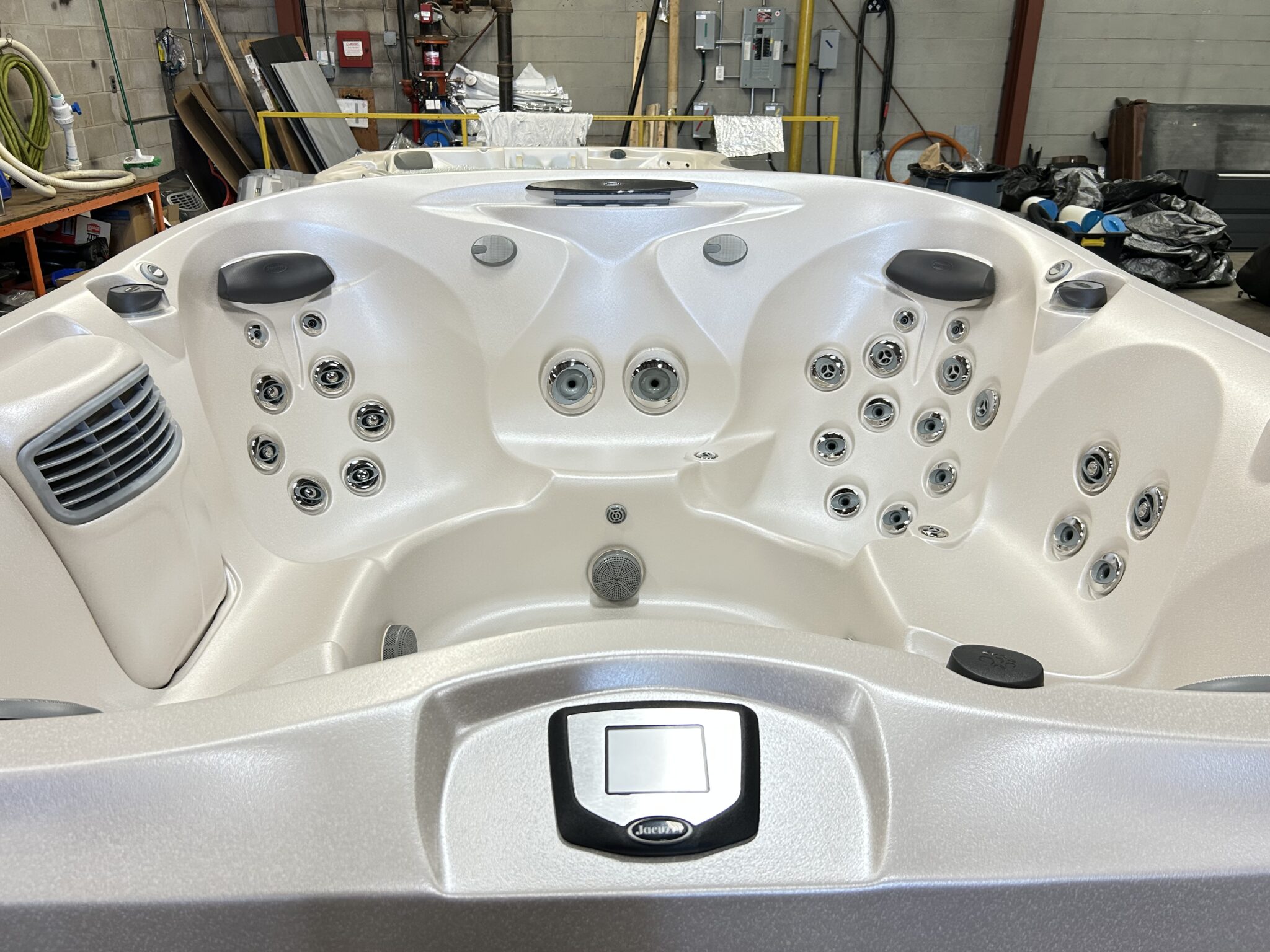 Jacuzzi® J-485™ - UJ100927043 - Image 8