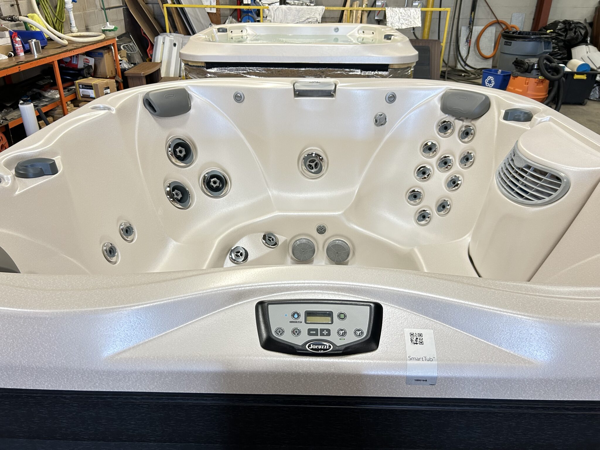 Jacuzzi® J-345™ - UJ100931645 - Image 8