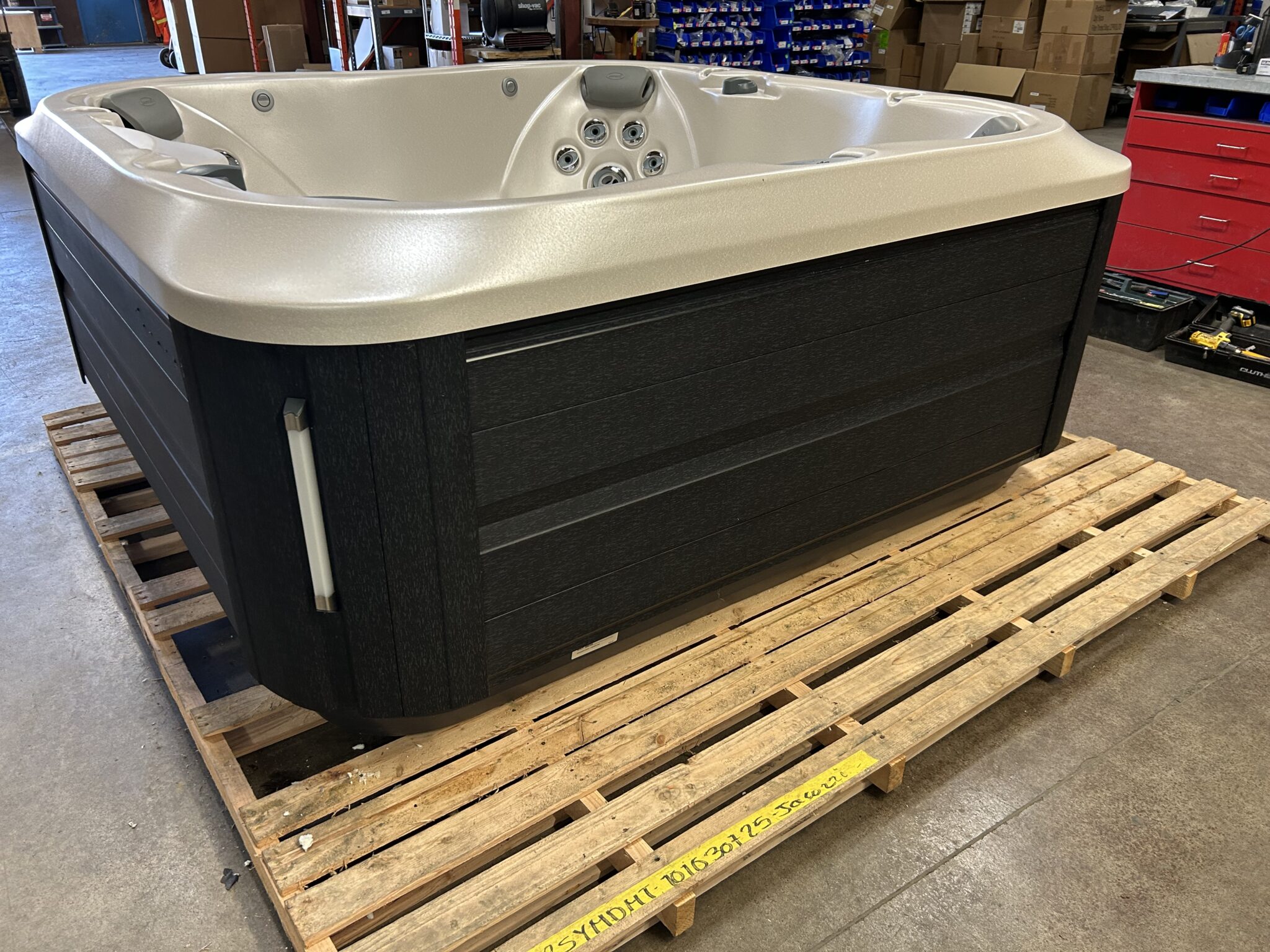 Jacuzzi® J-345™ - UJ100931645 - Image 2