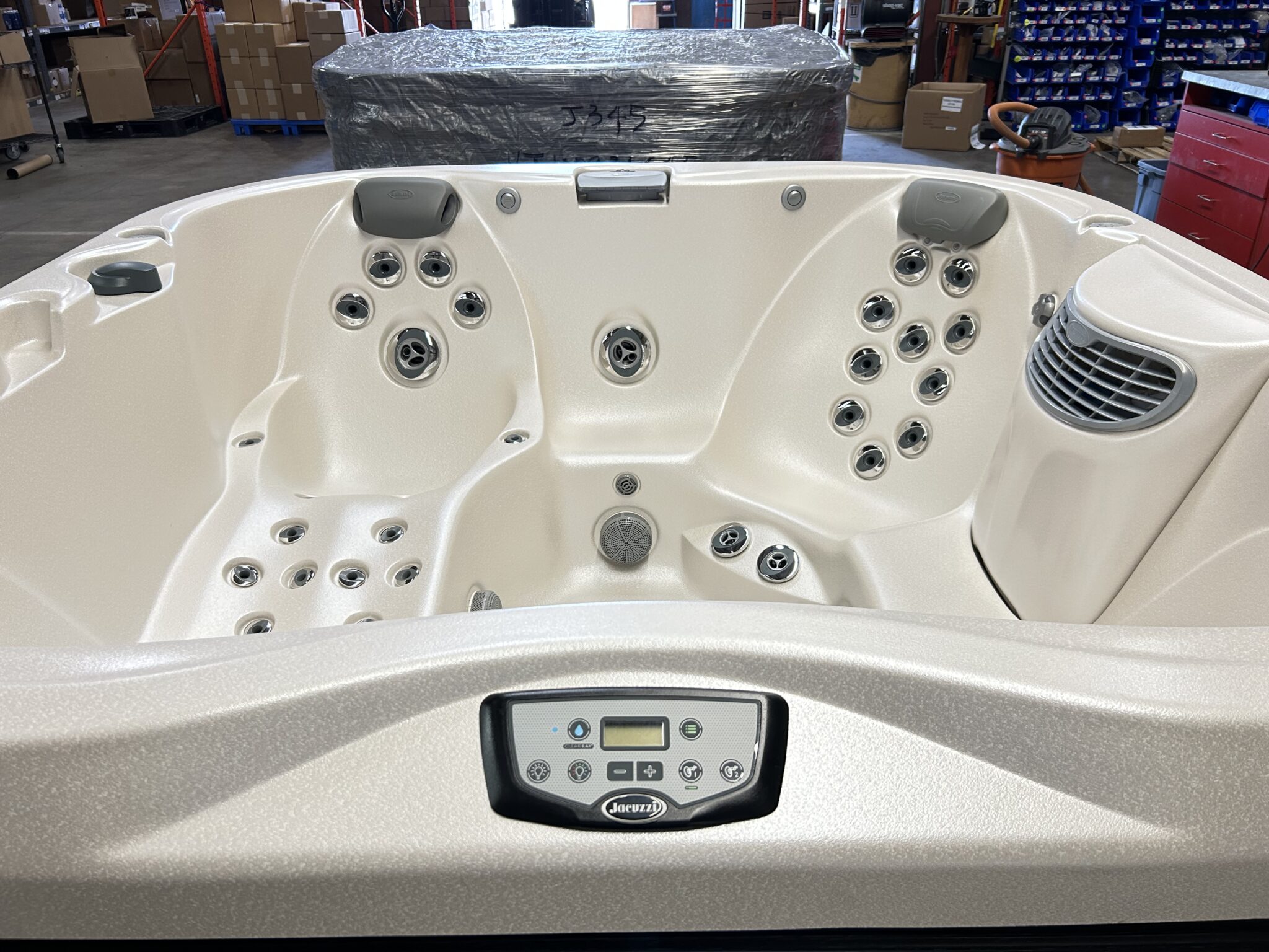 Jacuzzi® J-335™ - UJ100927012 - Image 7