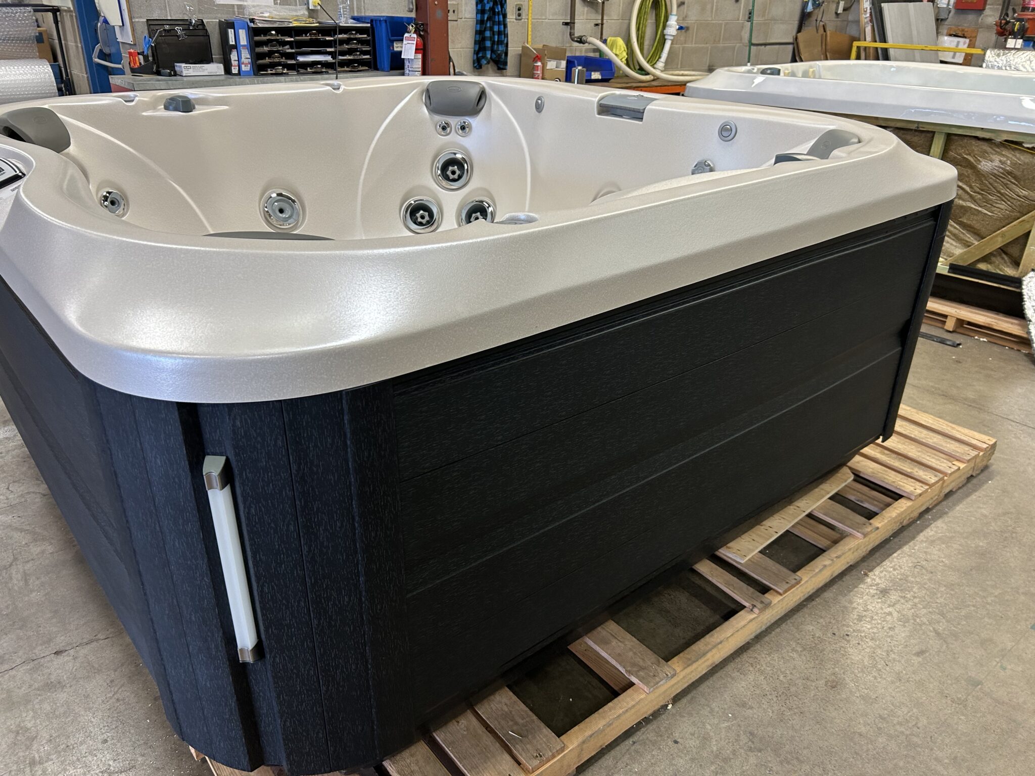 Jacuzzi® J-365™ - UJ100927027