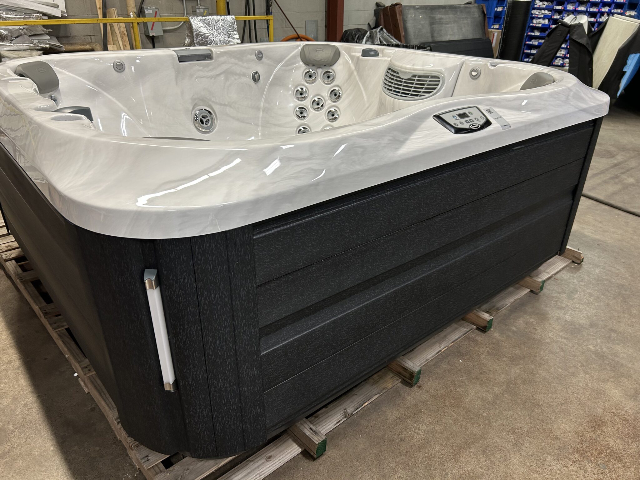 Jacuzzi® J-365™ - UJ100920702