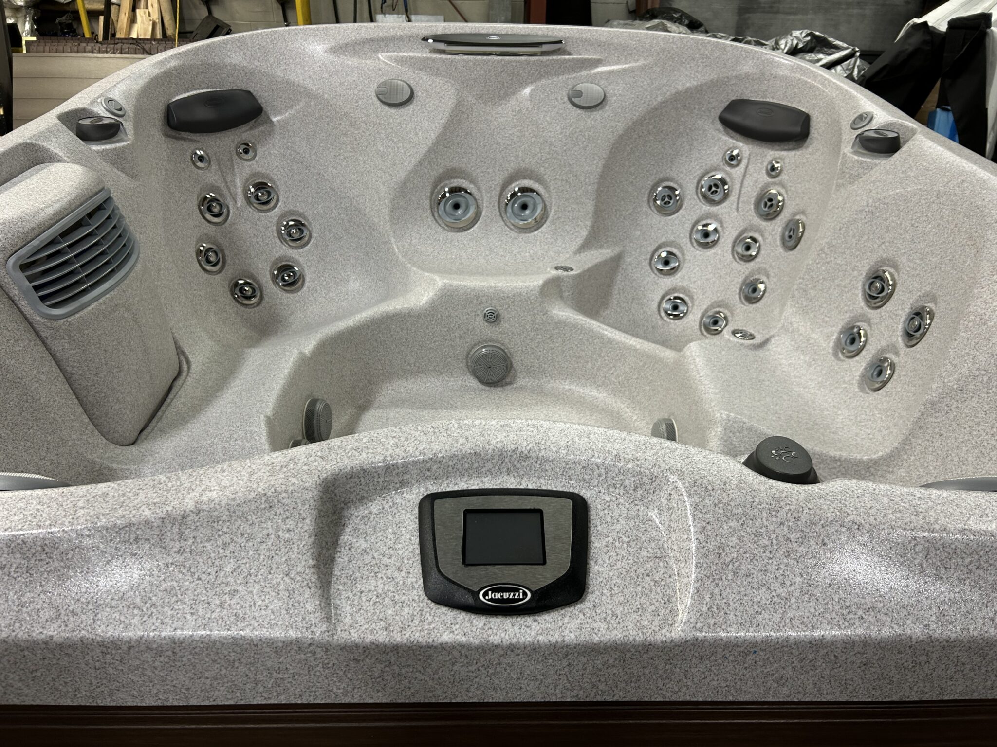 Jacuzzi®J-485 - UJ100927045 - Image 2
